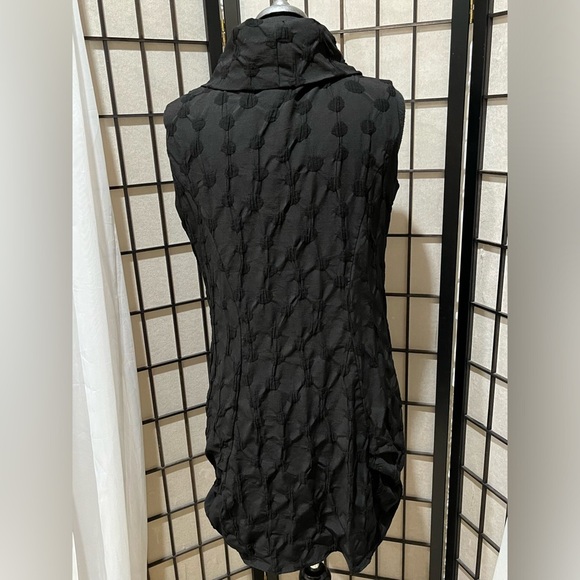 Niche Black Textured TUNIC DRESS, COWL NECK, TUCK HEMLINE, MADE IN USA, SIZE M - Picture 12 of 14